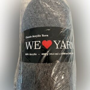 NEW Four Skeins Hobbii Mega Ball #3 Yarn 1312 Yards/skein Gray color number 425